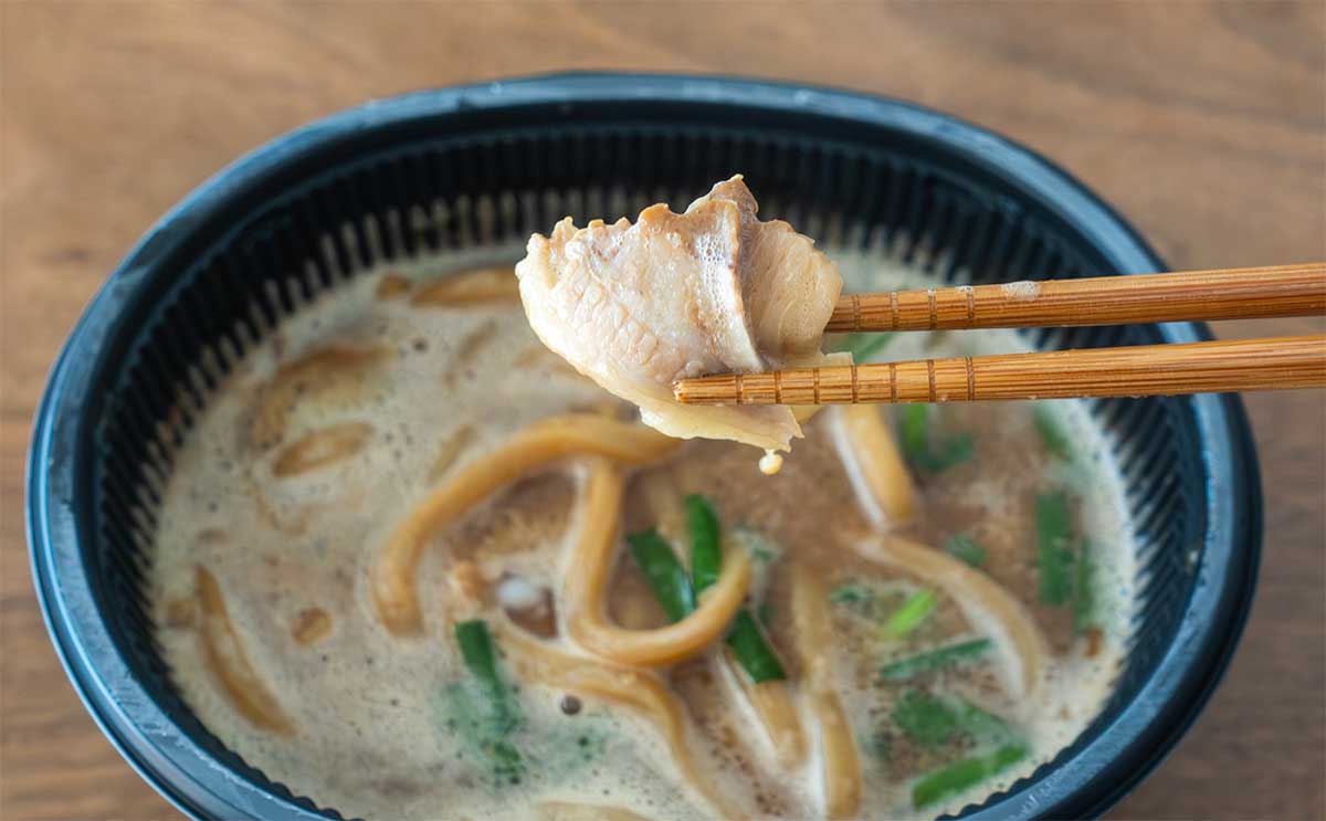 「7P にんにく醤油豚骨ラーメン」の具