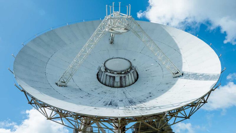 VERA石垣島観測局の電波望遠鏡