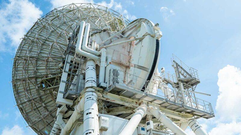 VERA石垣島観測局の電波望遠鏡