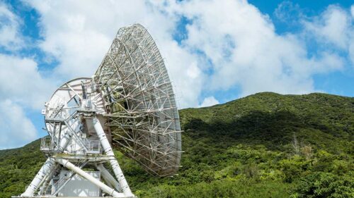 VERA石垣島観測局の電波望遠鏡